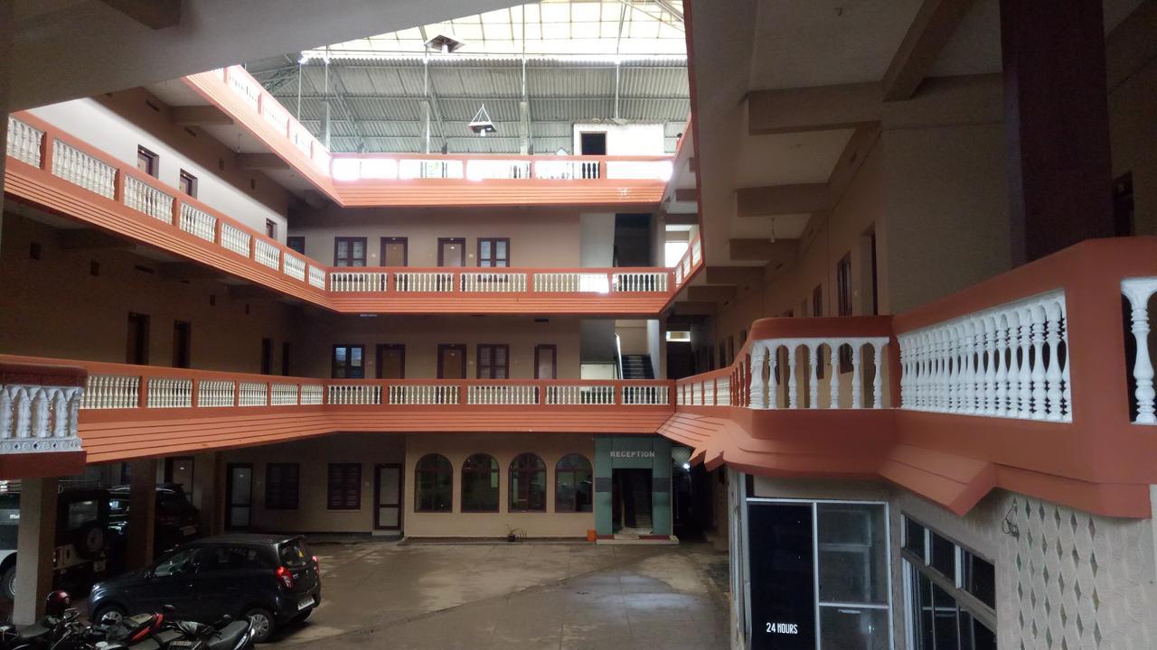 Hotel Nuhman Kondotty 외부 사진